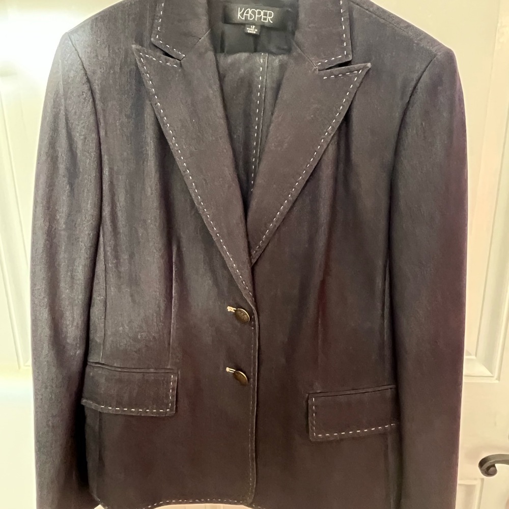 Women’s Kasper Pant Suit